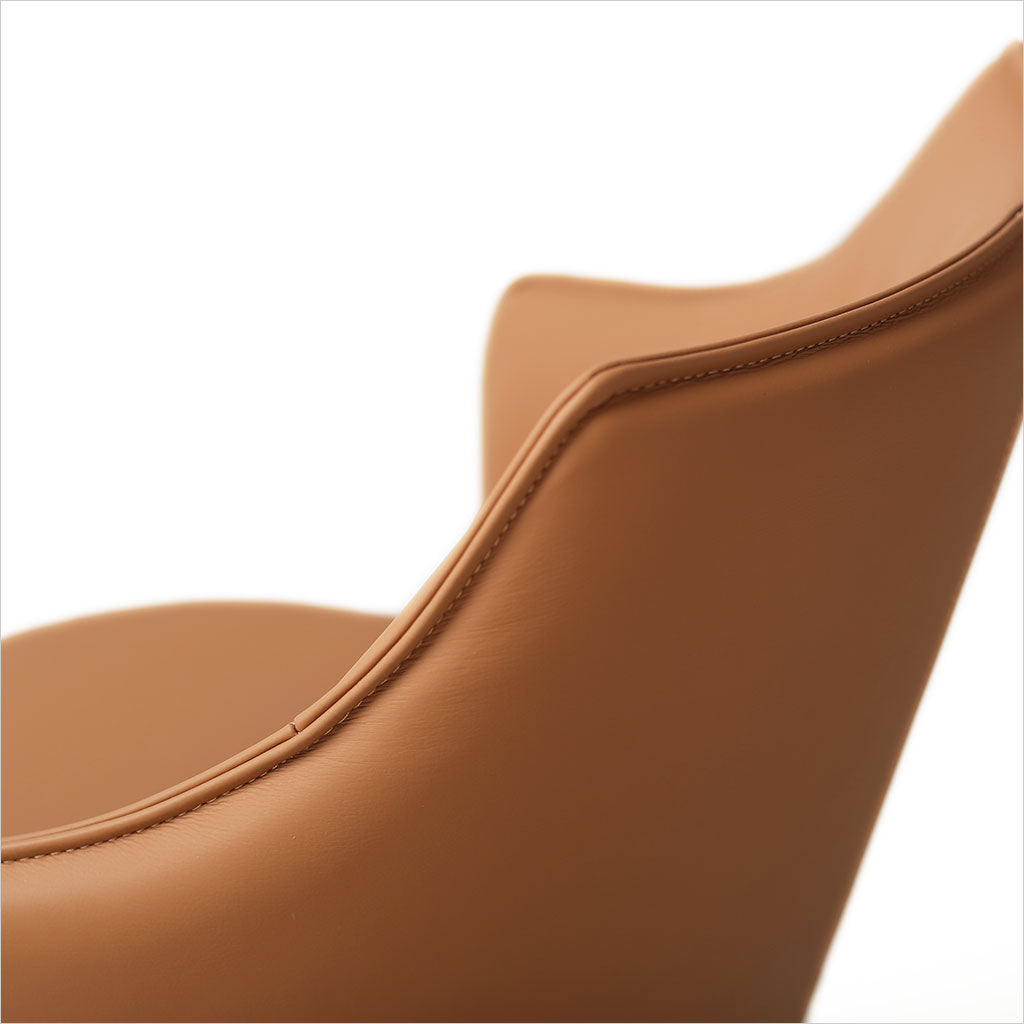 Manta Barstool - Sandy Brown w/ Gun Metal