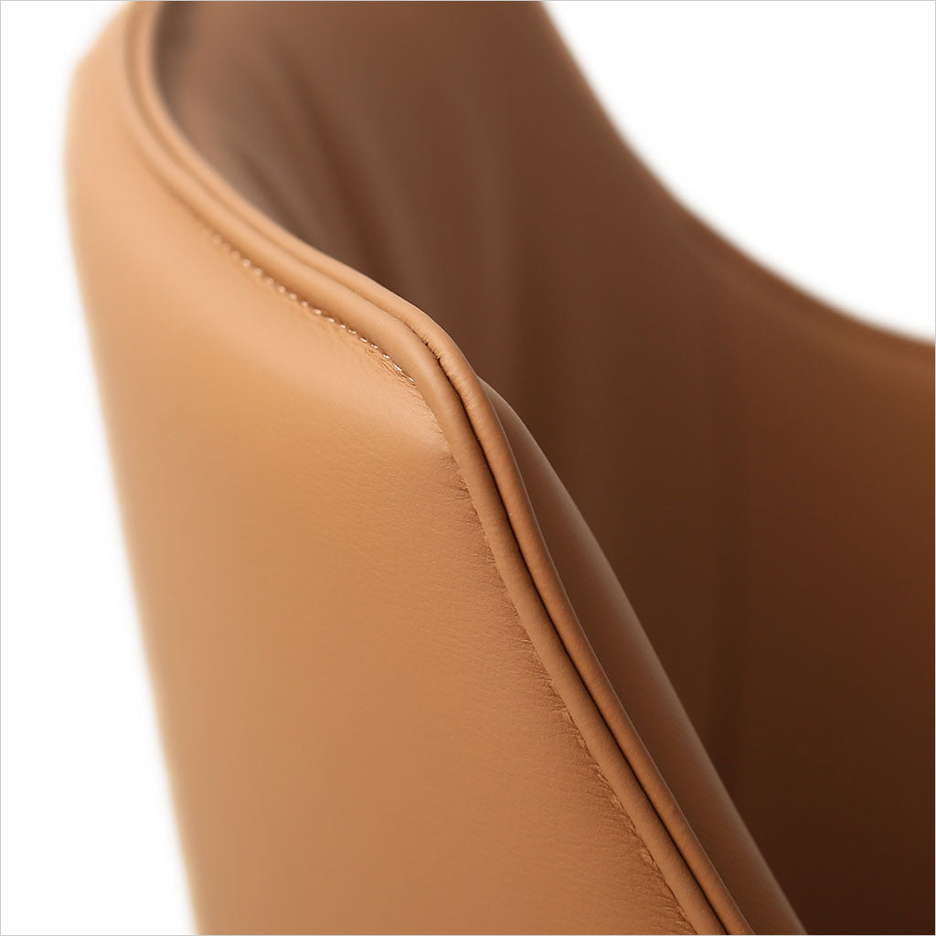 Manta Barstool - Sandy Brown w/ Gun Metal