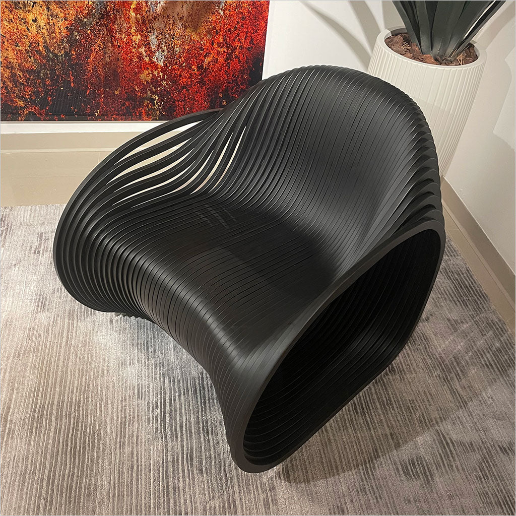 Flow Lounge Chair - Ebony