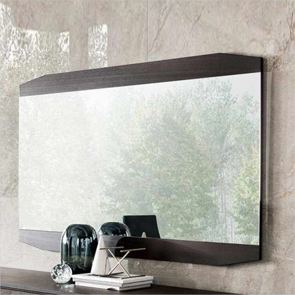 wall mirror