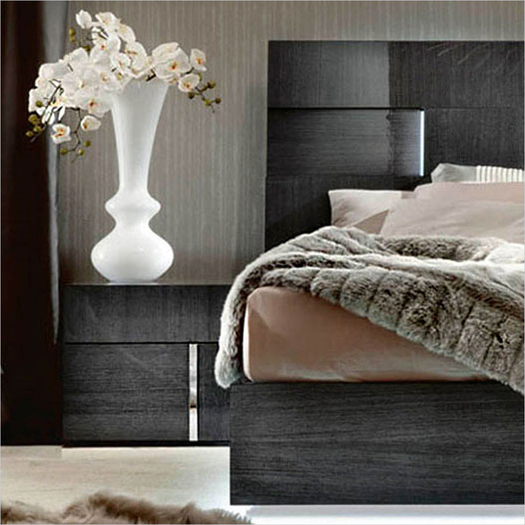 nightstand in grey high-gloss finish