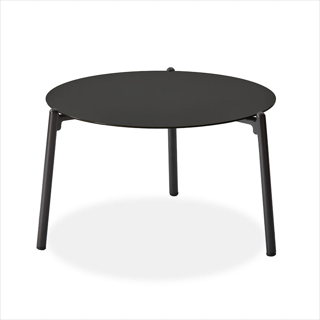 accent table in metal