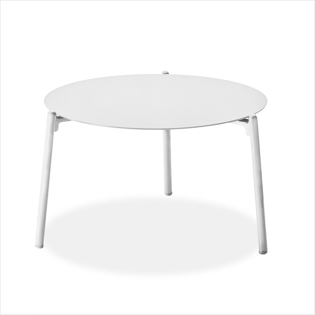accent table in metal