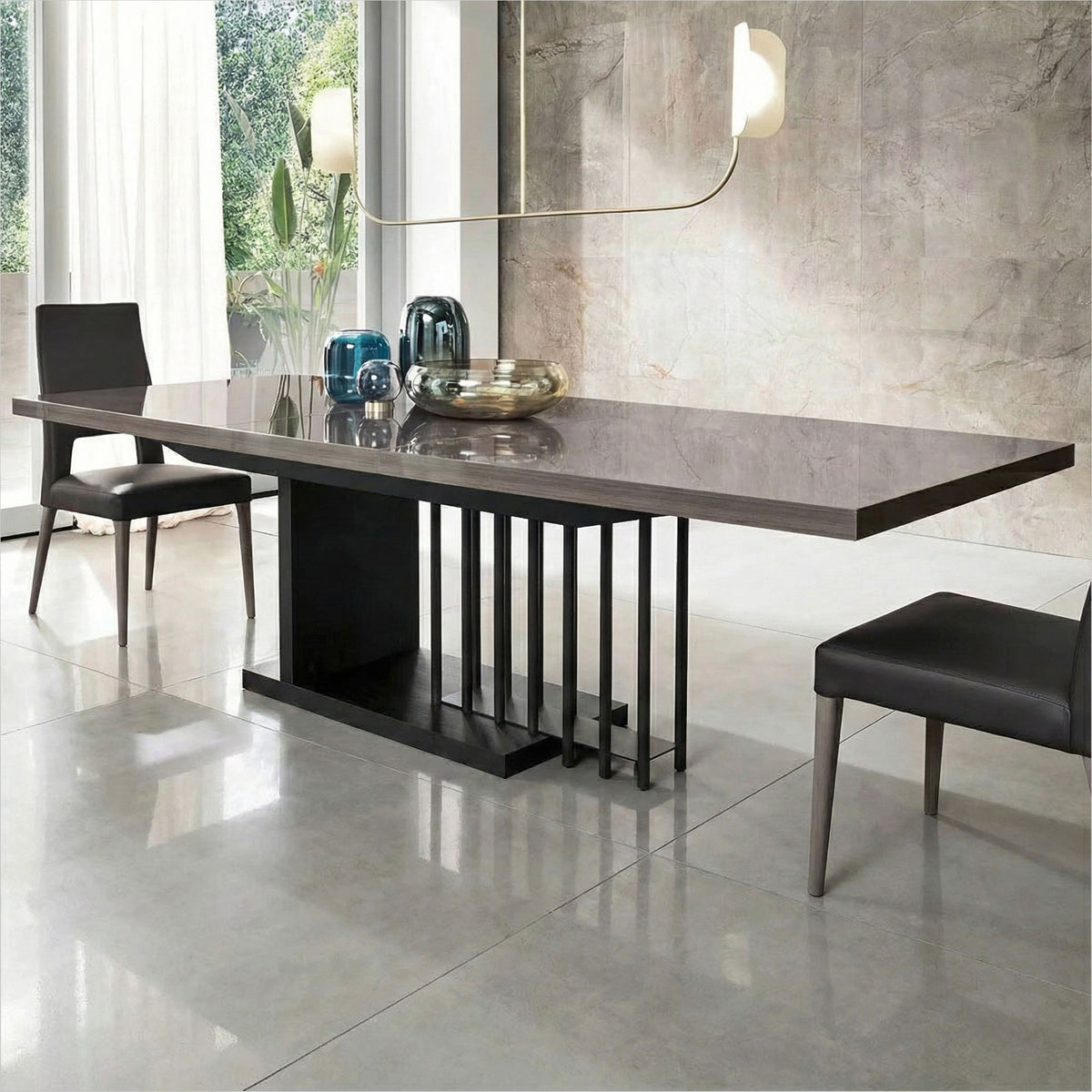 Leones Dining Table