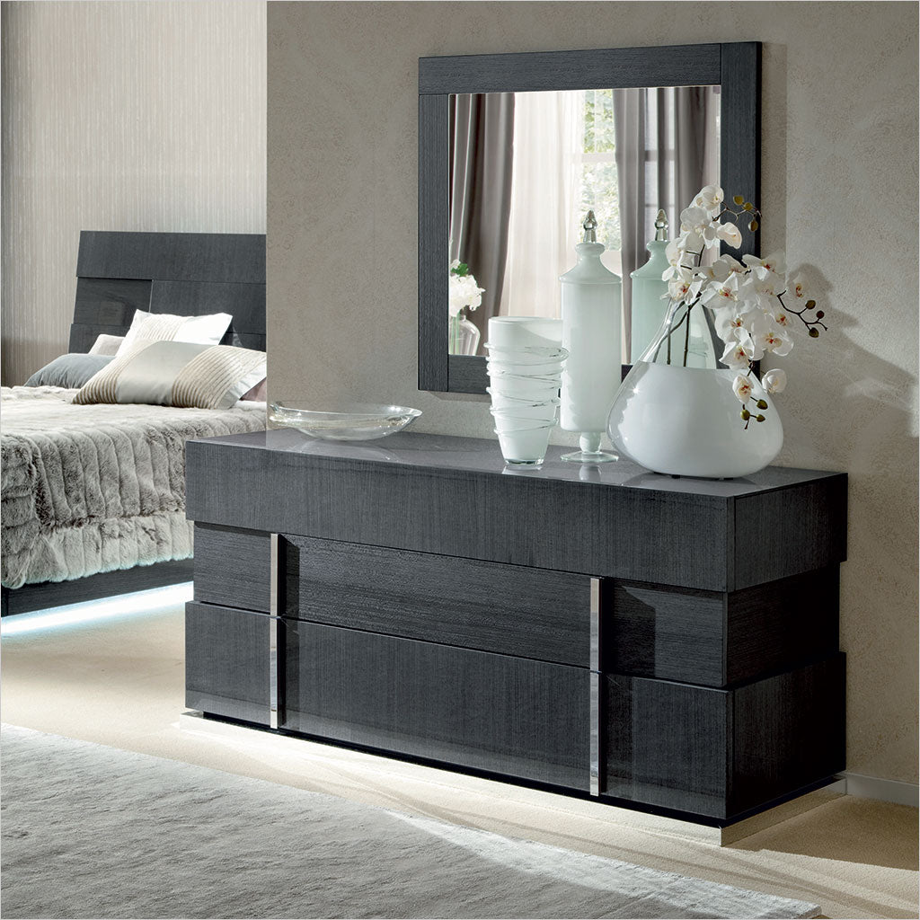 dresser in grey high-gloss finish