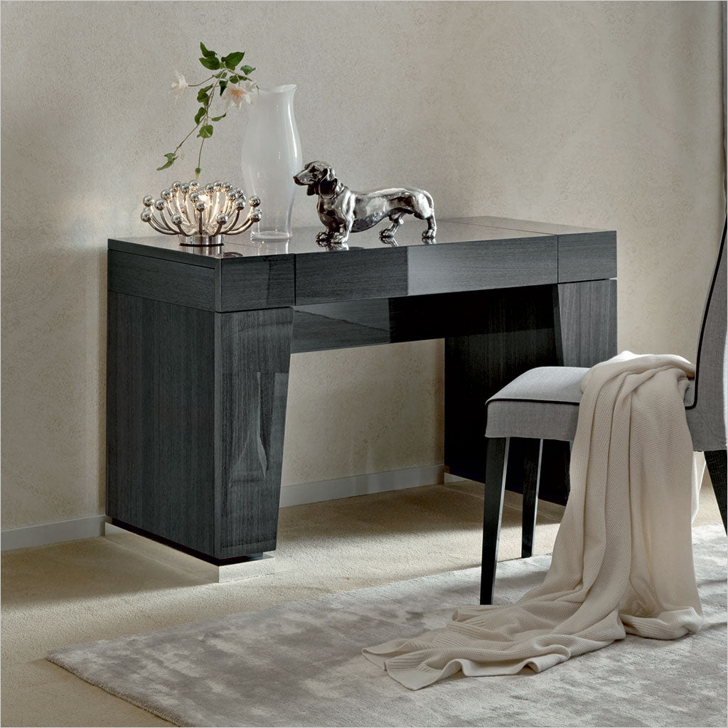 Riviera Dressing Table - Scan Design | Modern and Contemporary Furniture Store Riviera Dressing Table - Scan Design | Modern and Contemporary Furniture Store