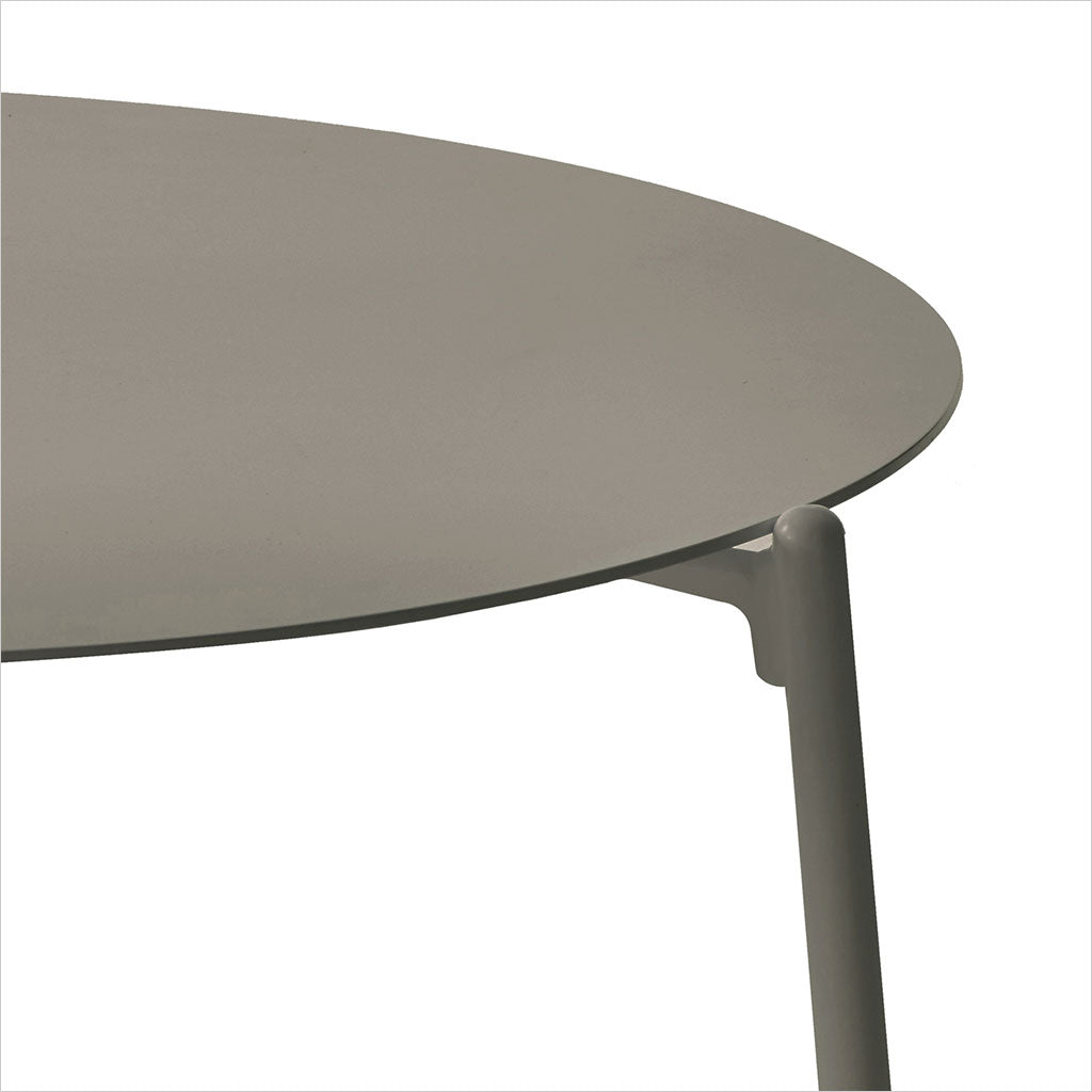 3-legged coffee table in metal