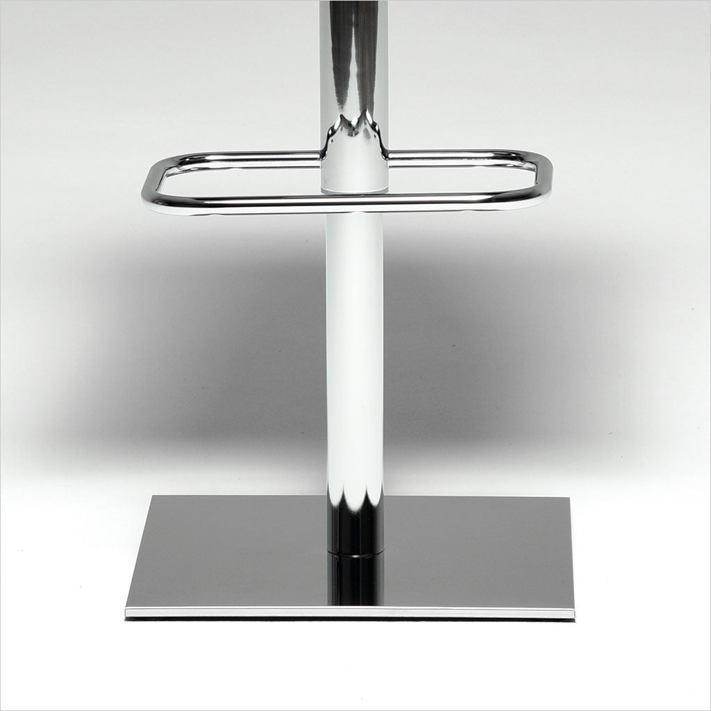 adjustable barstool with pedestal base and leather seating