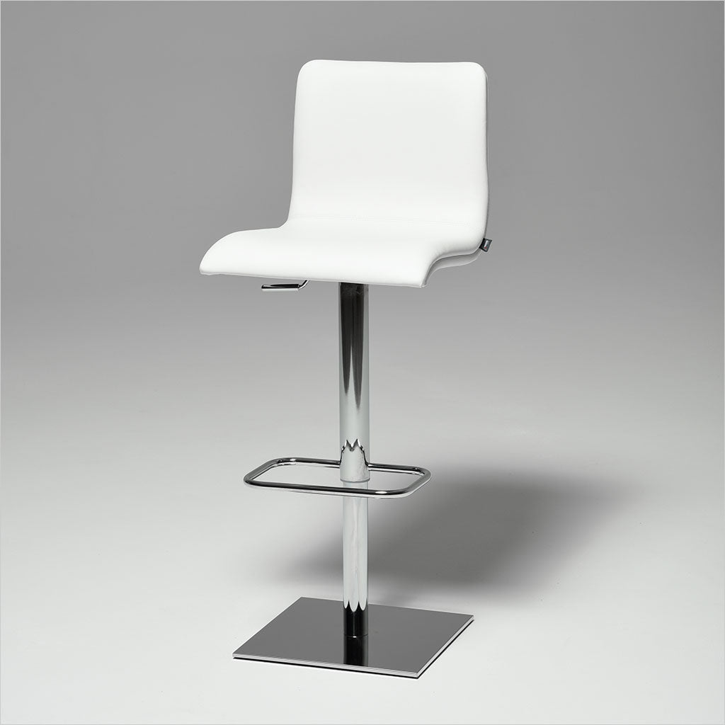 adjustable barstool with pedestal base and leather seating