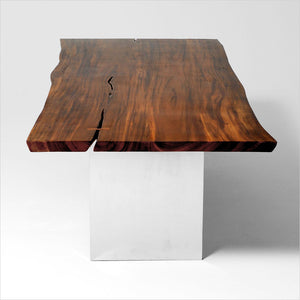 Skagen dining table with solid suar wood top